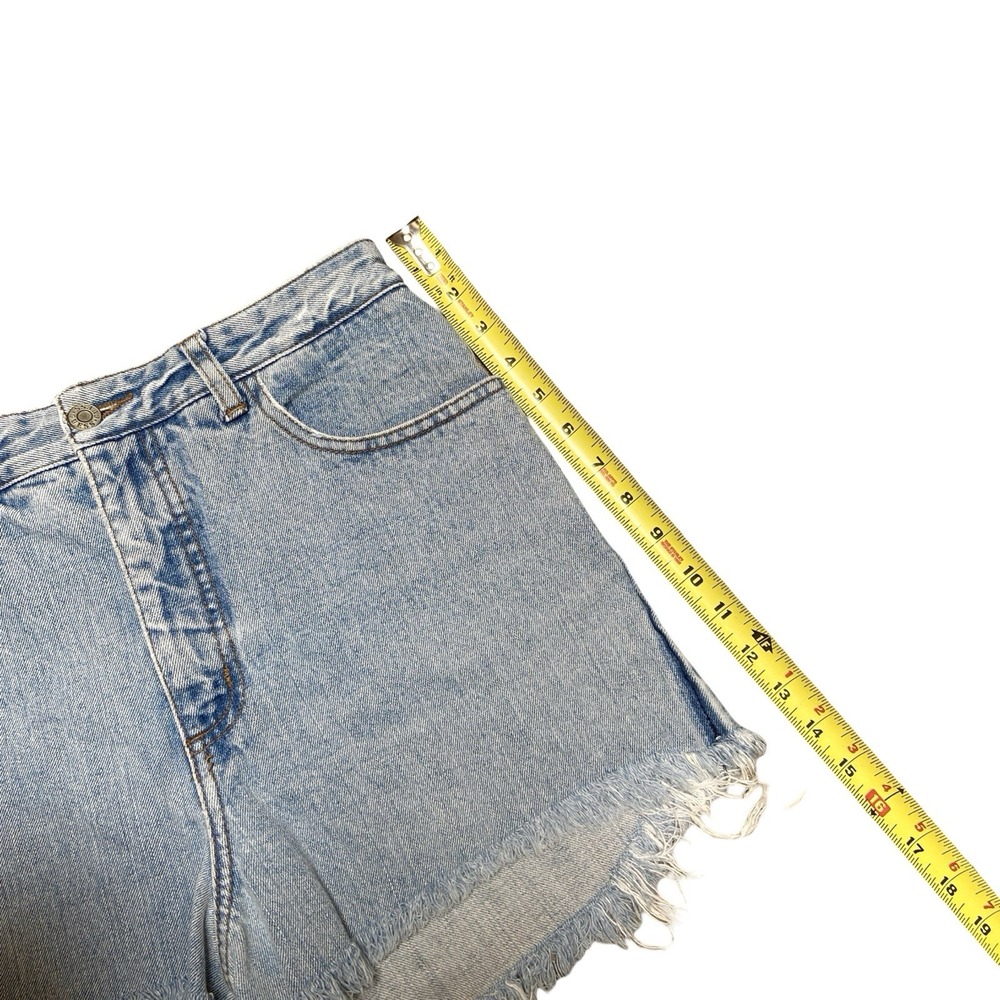 VTG 90s Guess Women's Cut Off Denim Shorts 29 in Waist Blue Distressed USA - Picture 4 of 9